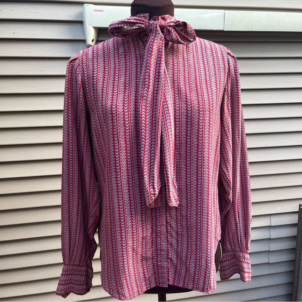 EUC Adrianna Pappell red blue pink button down neck toe blouse - 100% silk